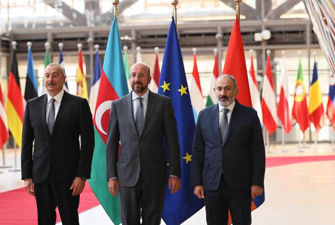 Paşinyan ve Aliyev  Brüksel'de buluştu